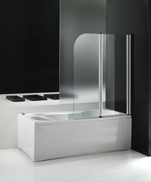 dvokrilni tuš zaslon v kopalnici